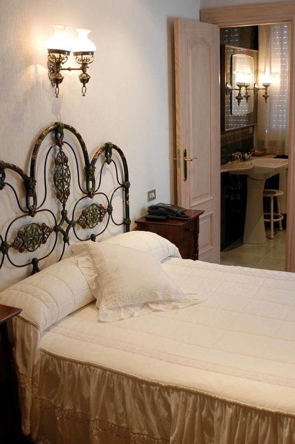 Hotel Julia Аранда-де-Дуеро Номер фото