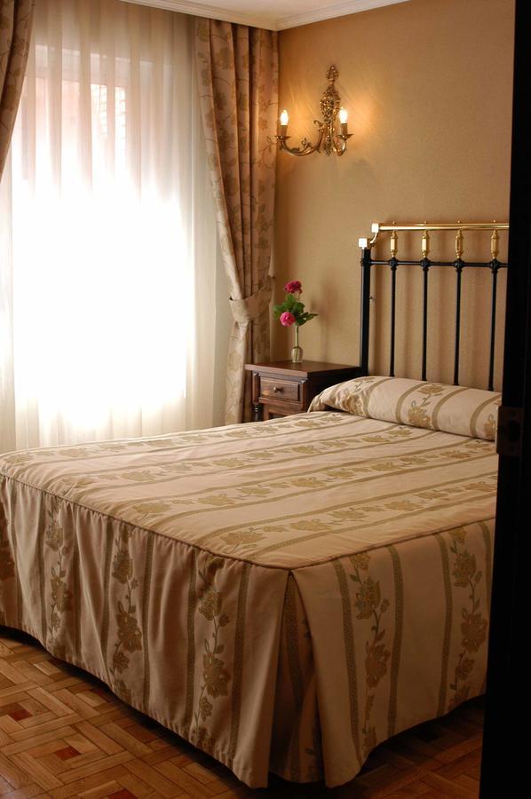 Hotel Julia Аранда-де-Дуеро Номер фото