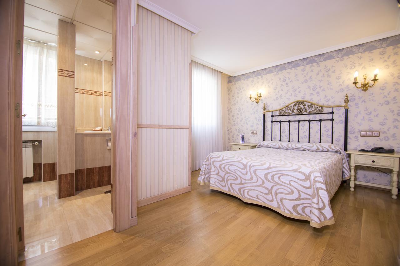 Hotel Julia Аранда-де-Дуеро Екстер'єр фото